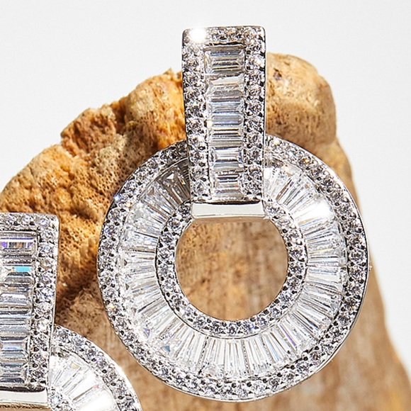 ✨HPx2✨Baguette Ring Drop Earrings - Picture 1 of 6